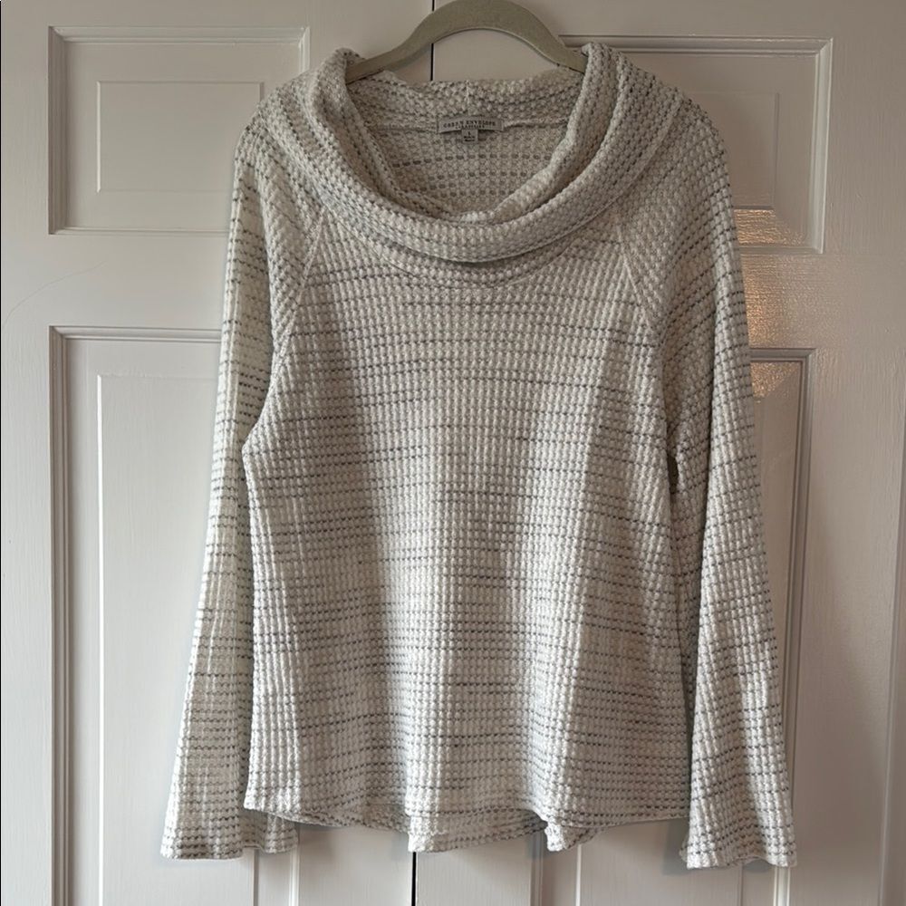WAFFLE KNIT TOP COWL NECK WHITE GRAY RAGLAN SLEEVES LARGE